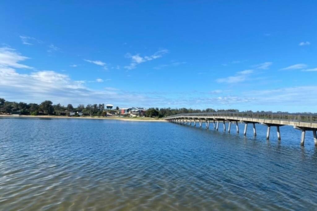 Driftwood Townhouse - Waterfront-Central Location Lakes Entrance Eksteriør billede